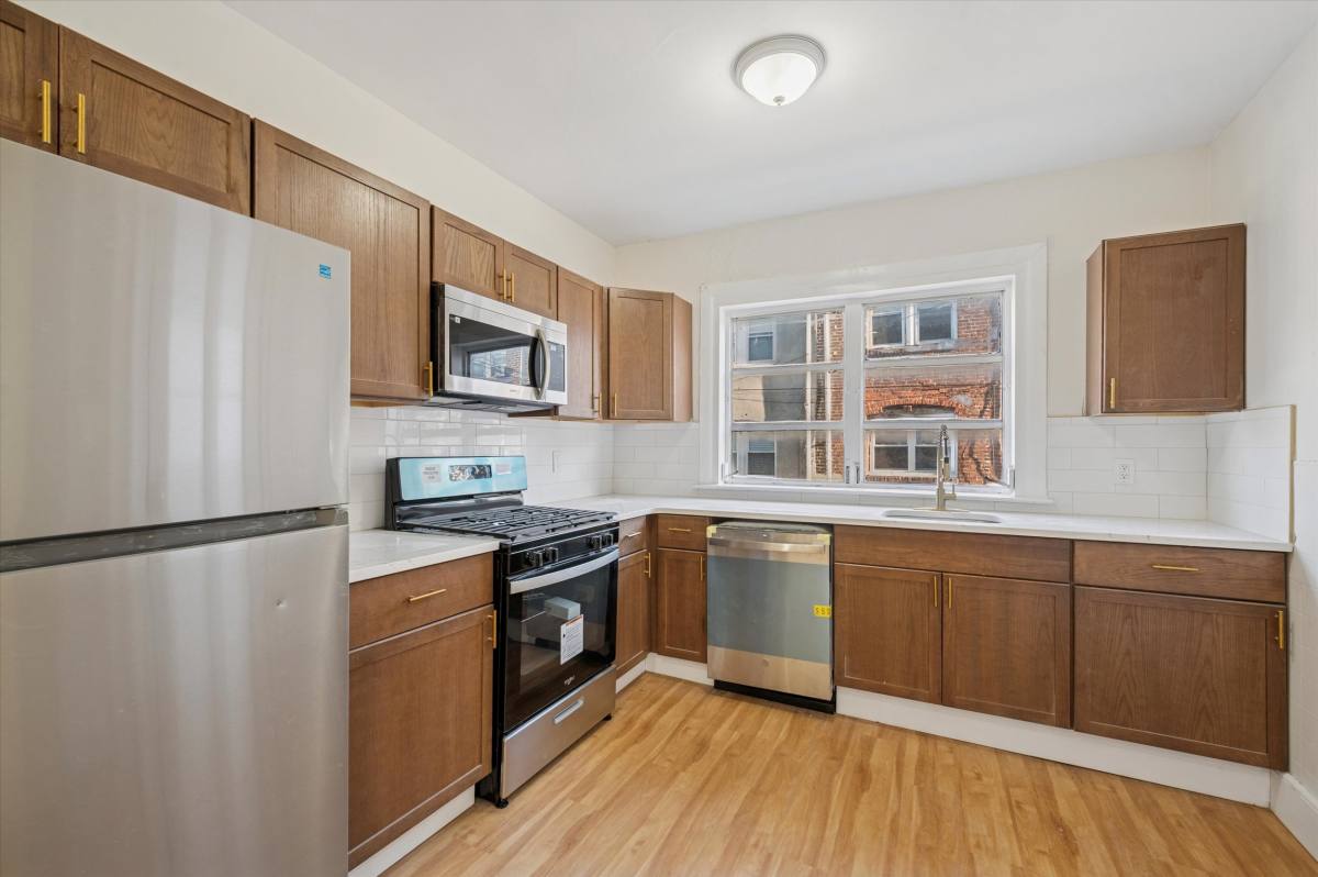 House for rent at 1623 S Lindenwood St, Philadelphia, PA 19143