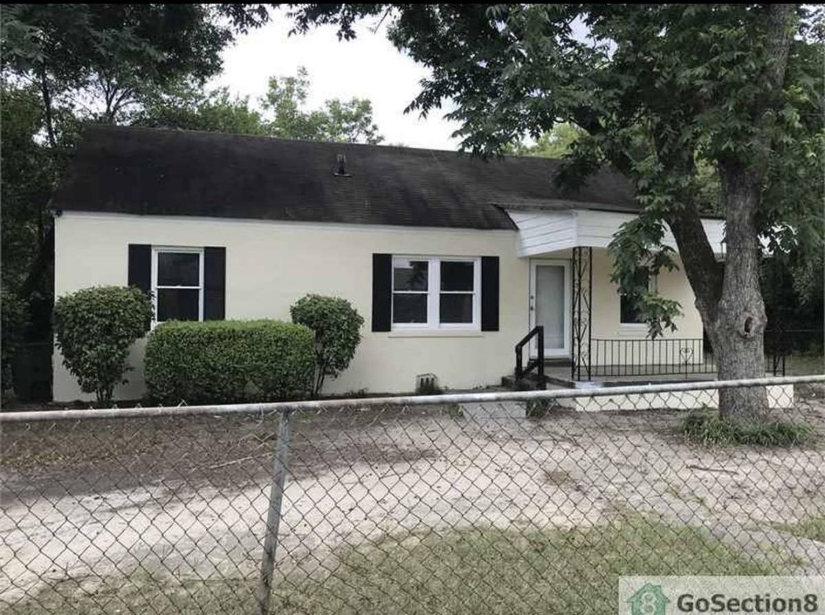 House for rent at 996 W Grenada Terrace, Macon, GA 31206