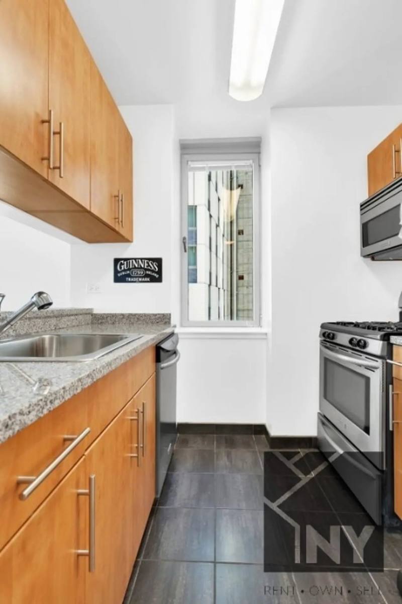 Apartment for rent at 2 Maiden Lane #3706, New York, NY 10038