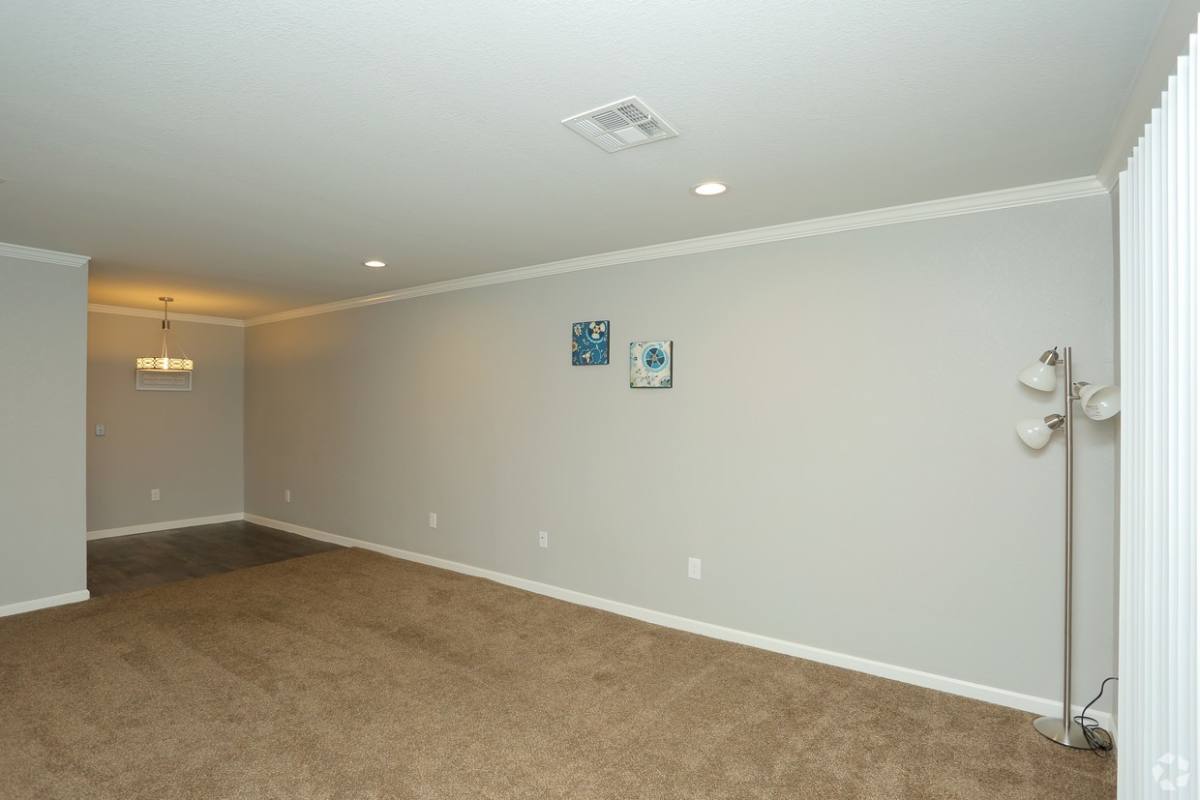 Apartment for rent at 4404 S 109th E Ave, Tulsa, OK 74146