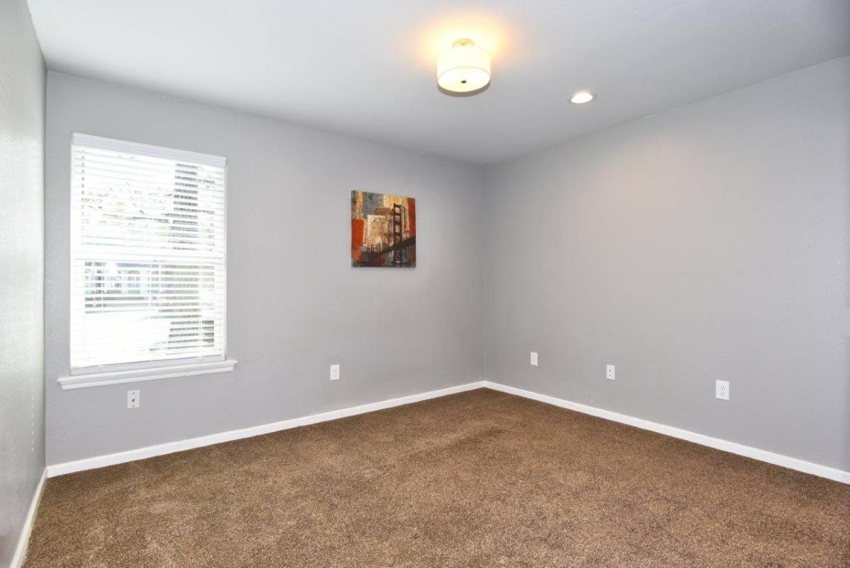 Apartment for rent at 4404 S 109th E Ave, Tulsa, OK 74146