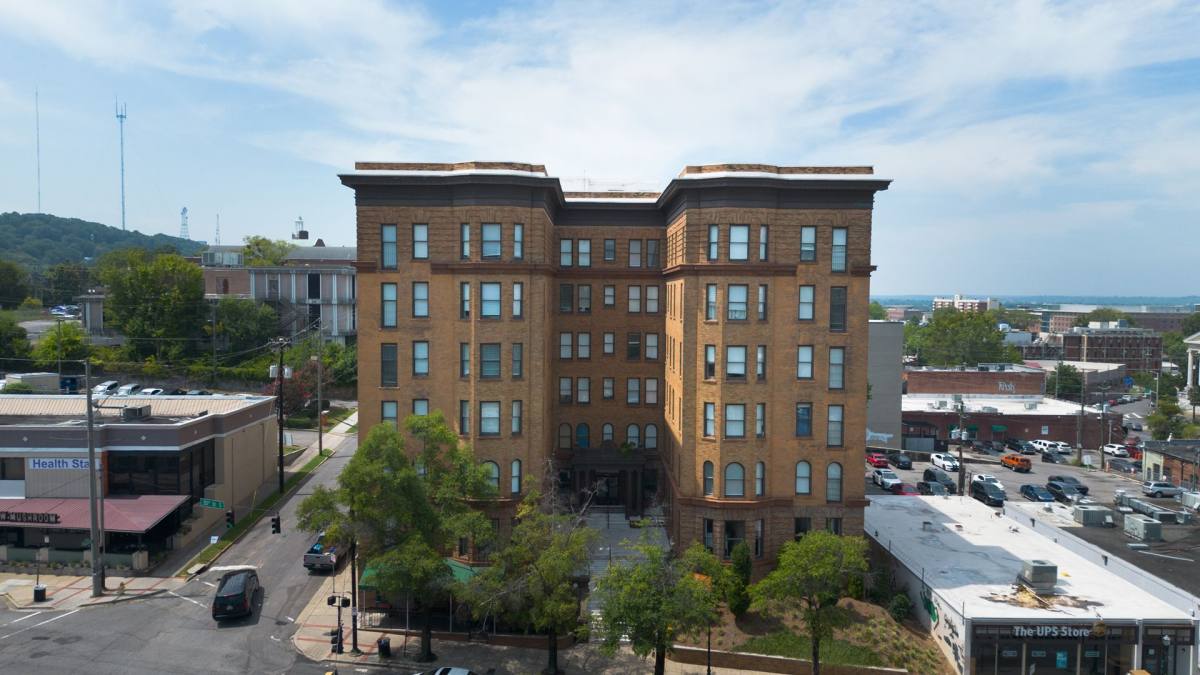 Townhouse for rent at 1124 20th St S, Birmingham, AL 35205