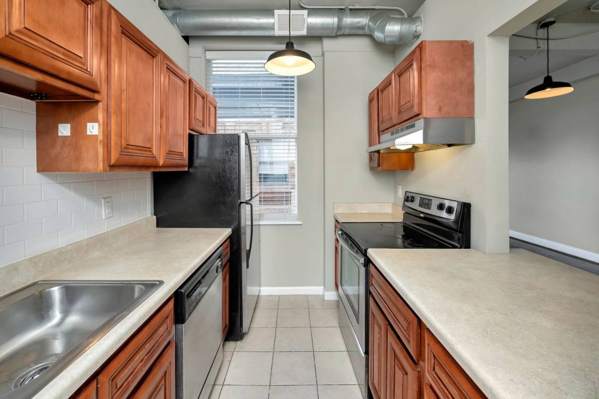Townhouse for rent at 1124 20th St S, Birmingham, AL 35205