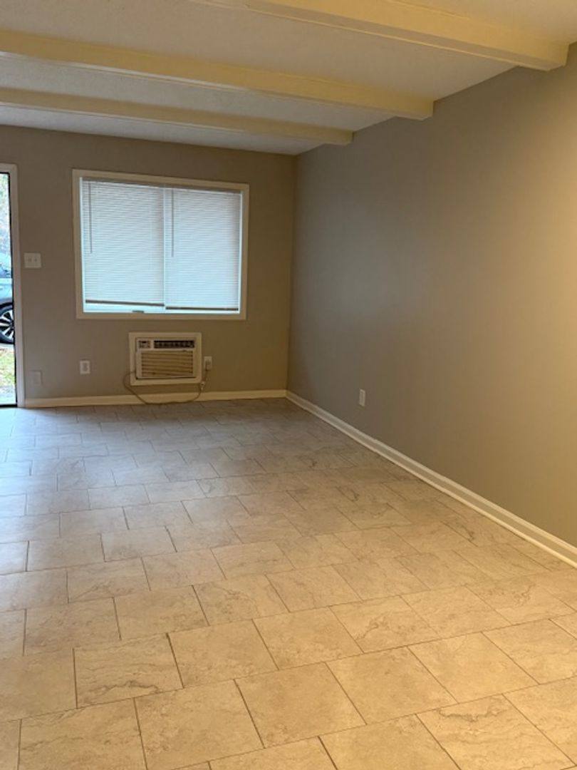 Apartment for rent at 310 Greenbriar Rd, Greensboro, NC 27405