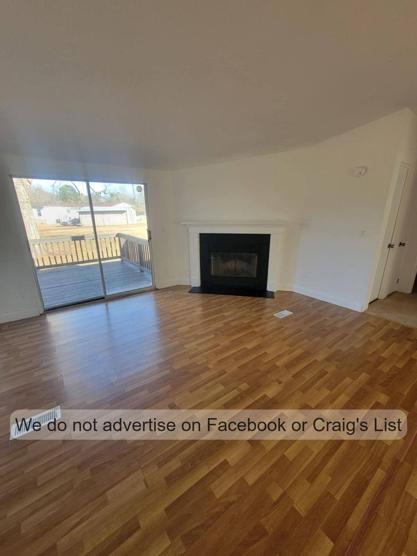 House for rent at 910 Blue Rd, Parkton, NC 28371