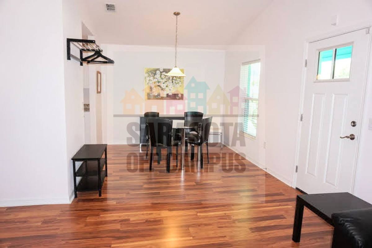 Apartment for rent at 1039 32nd St, Sarasota, FL 34234