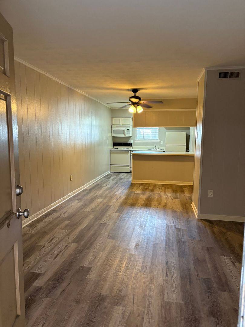 Apartment for rent at 10542 Jefferson Highway, New Orleans, LA 70123
