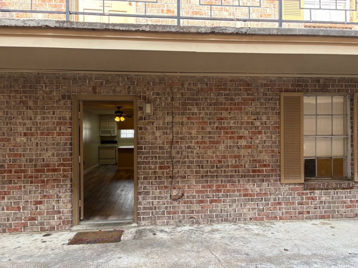 Apartment for rent at 10542 Jefferson Highway, New Orleans, LA 70123