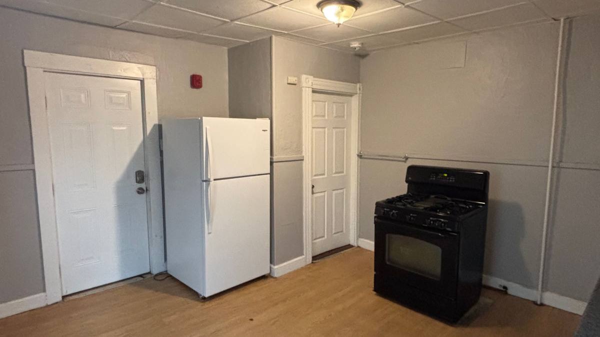 Apartment for rent at 113 Spruce St, Leominster, MA 01453