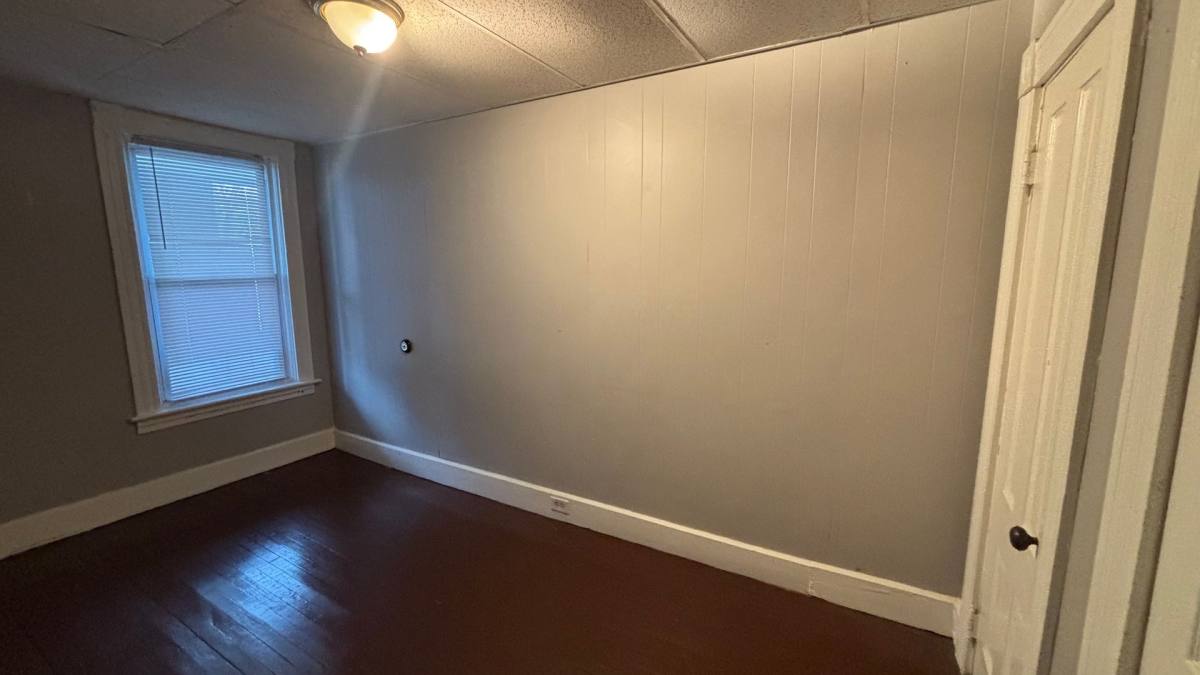 Apartment for rent at 113 Spruce St, Leominster, MA 01453
