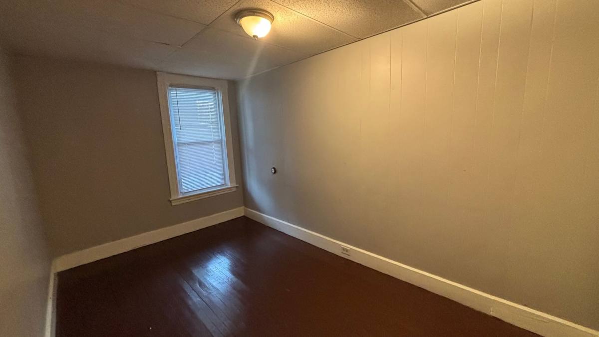 Apartment for rent at 113 Spruce St, Leominster, MA 01453