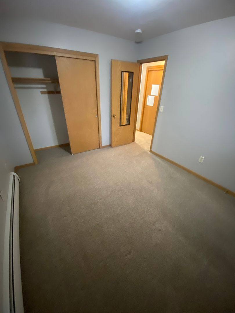 Apartment for rent at 944 E St, Lincoln, NE 68508
