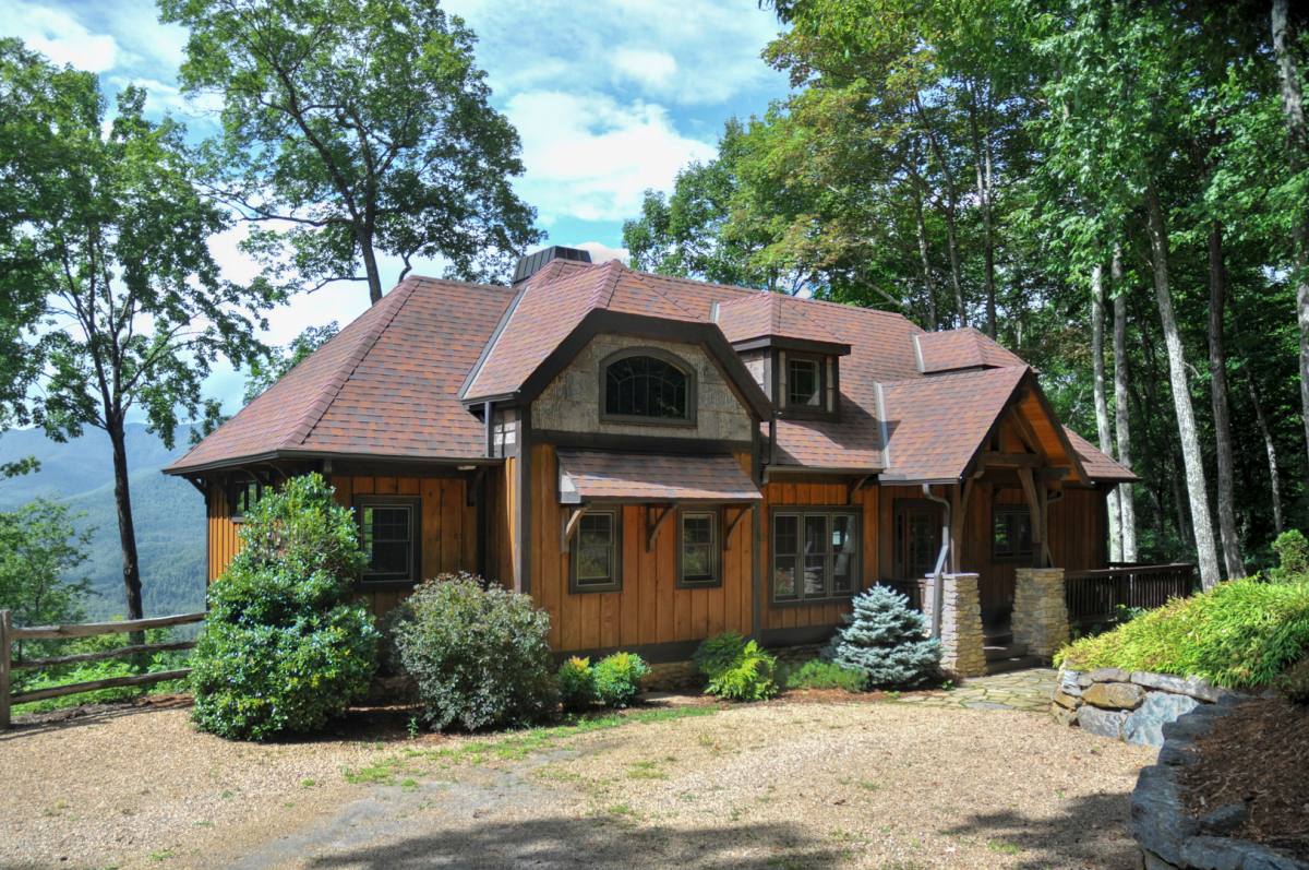 House for rent at 1054 Boar Ridge Rd, Sylva, NC 28779