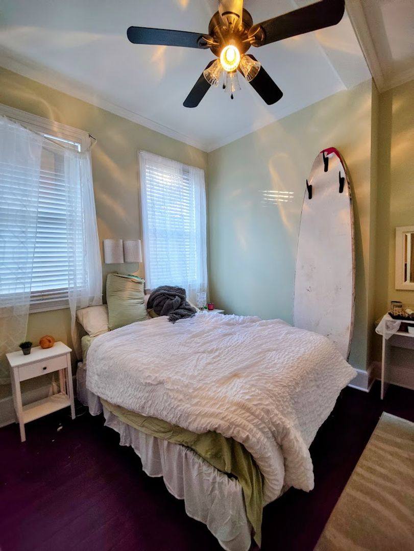 Apartment for rent at 109 Coming St, Charleston, SC 29401