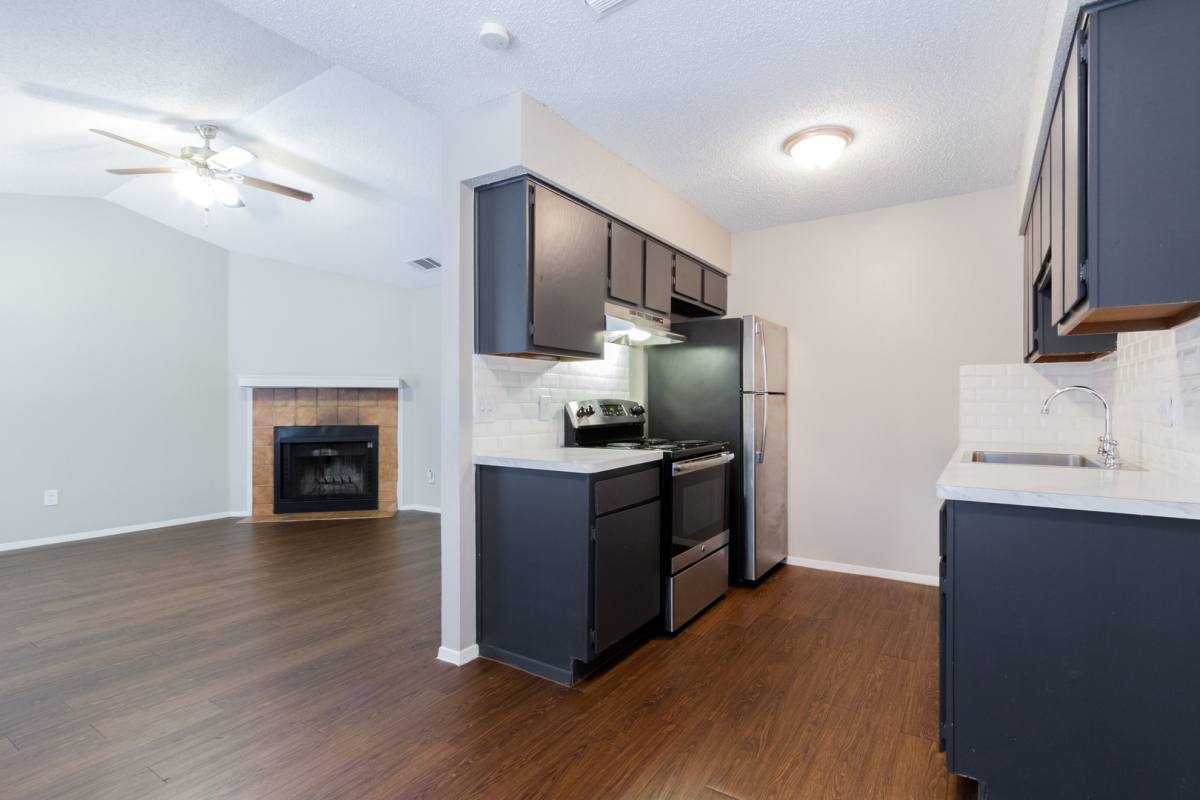 Apartment for rent at 6701 Silvermine Dr, Austin, TX 78736