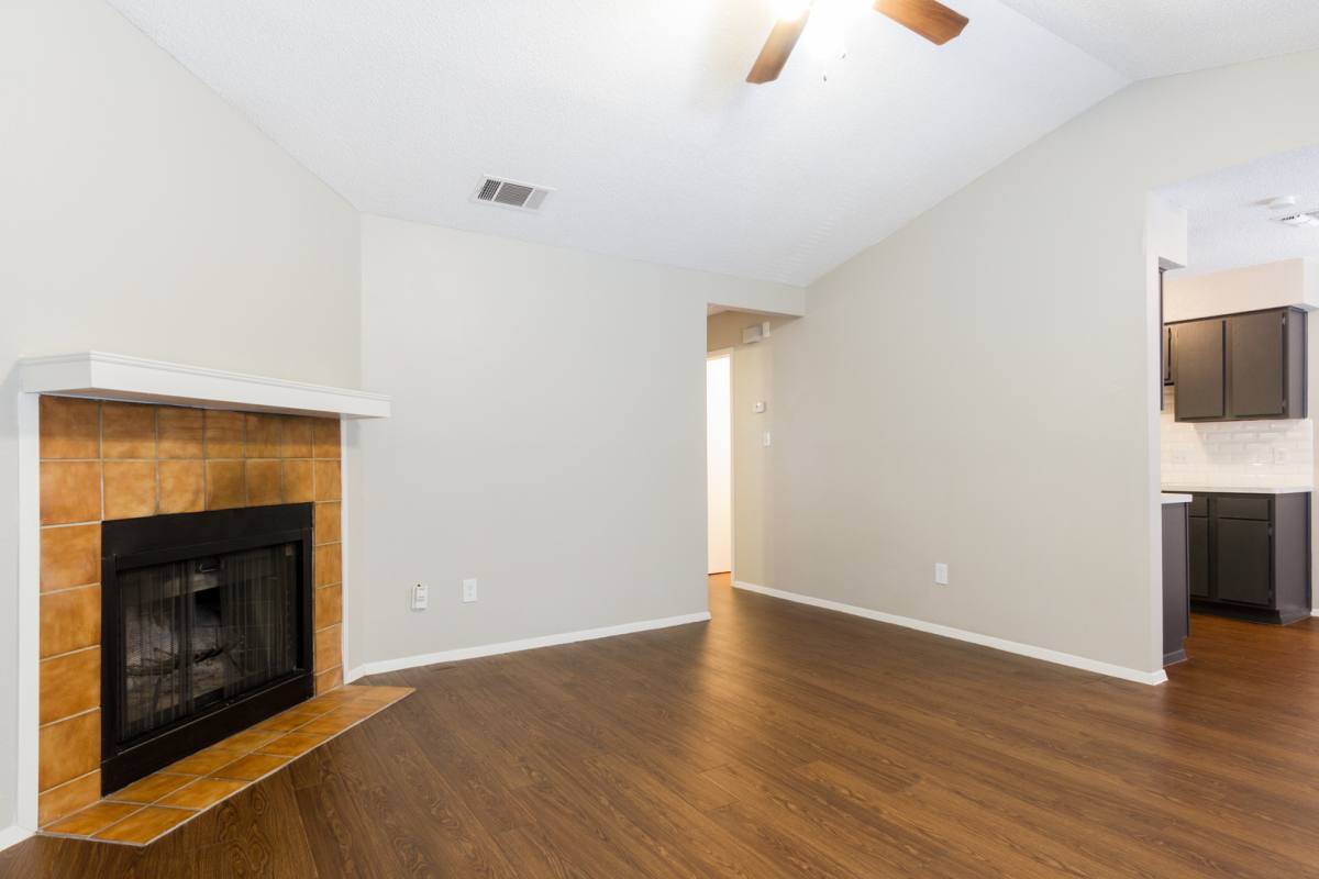 Apartment for rent at 6701 Silvermine Dr, Austin, TX 78736