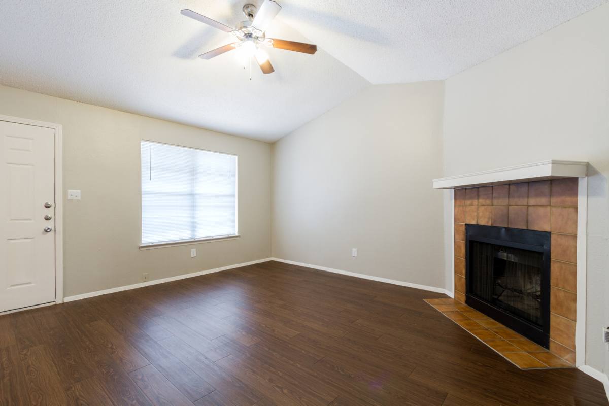 Apartment for rent at 6701 Silvermine Dr, Austin, TX 78736