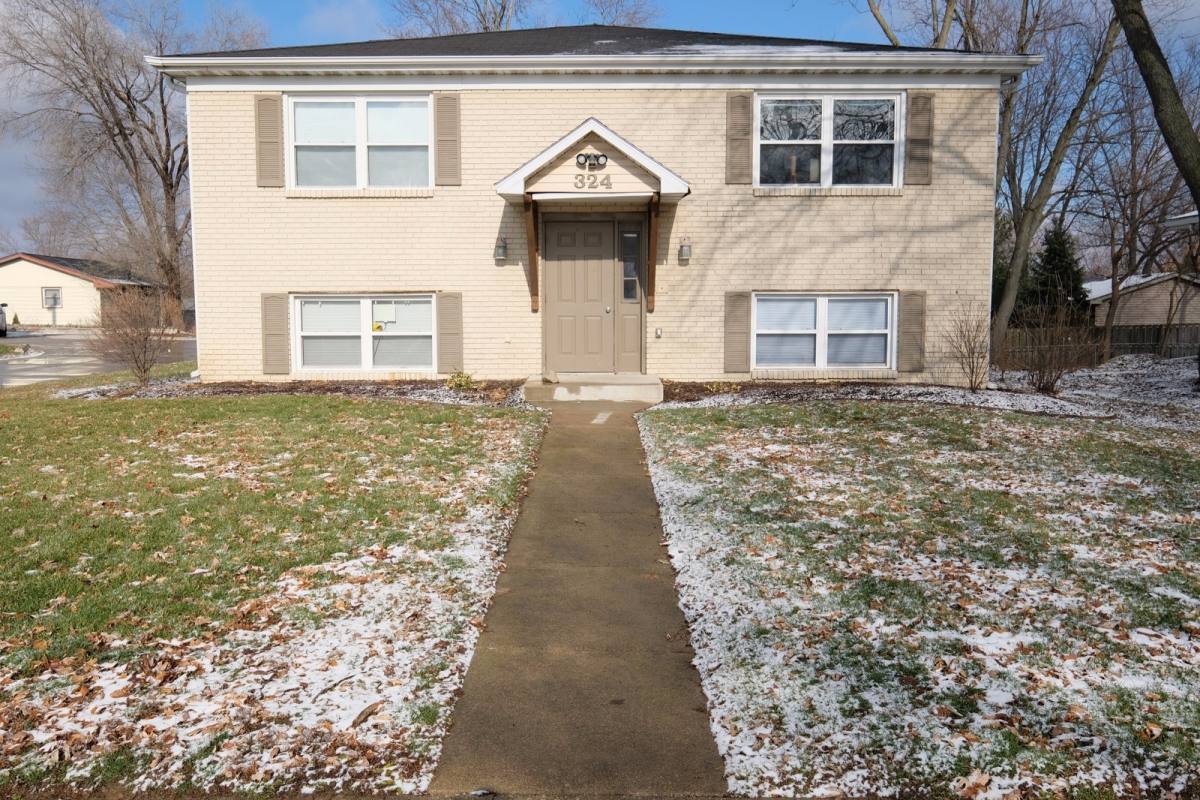 Apartment for rent at 324 Riley Dr, Bloomington, IL 61701