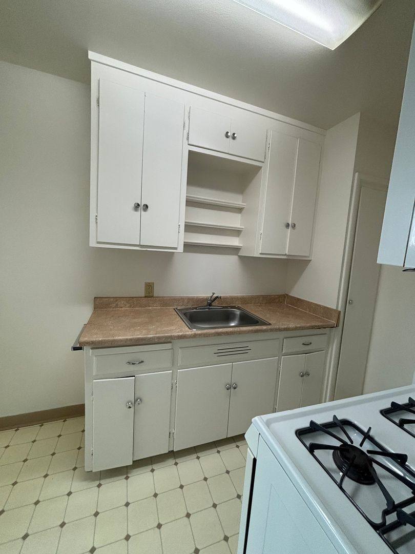 Apartment for rent at 1805, 1811, 1813 N St, Sacramento, CA 95811