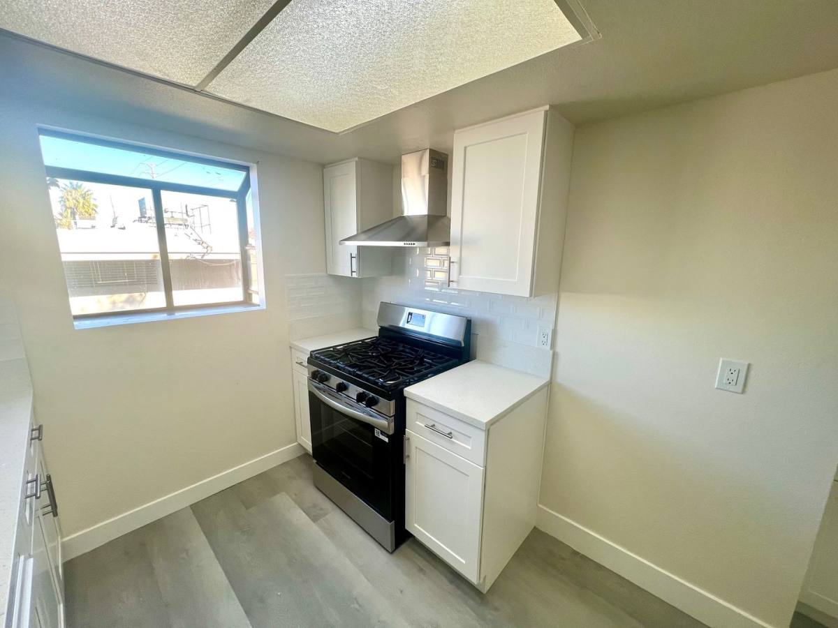 Apartment for rent at 44155 10th St W, Lancaster, CA 93534
