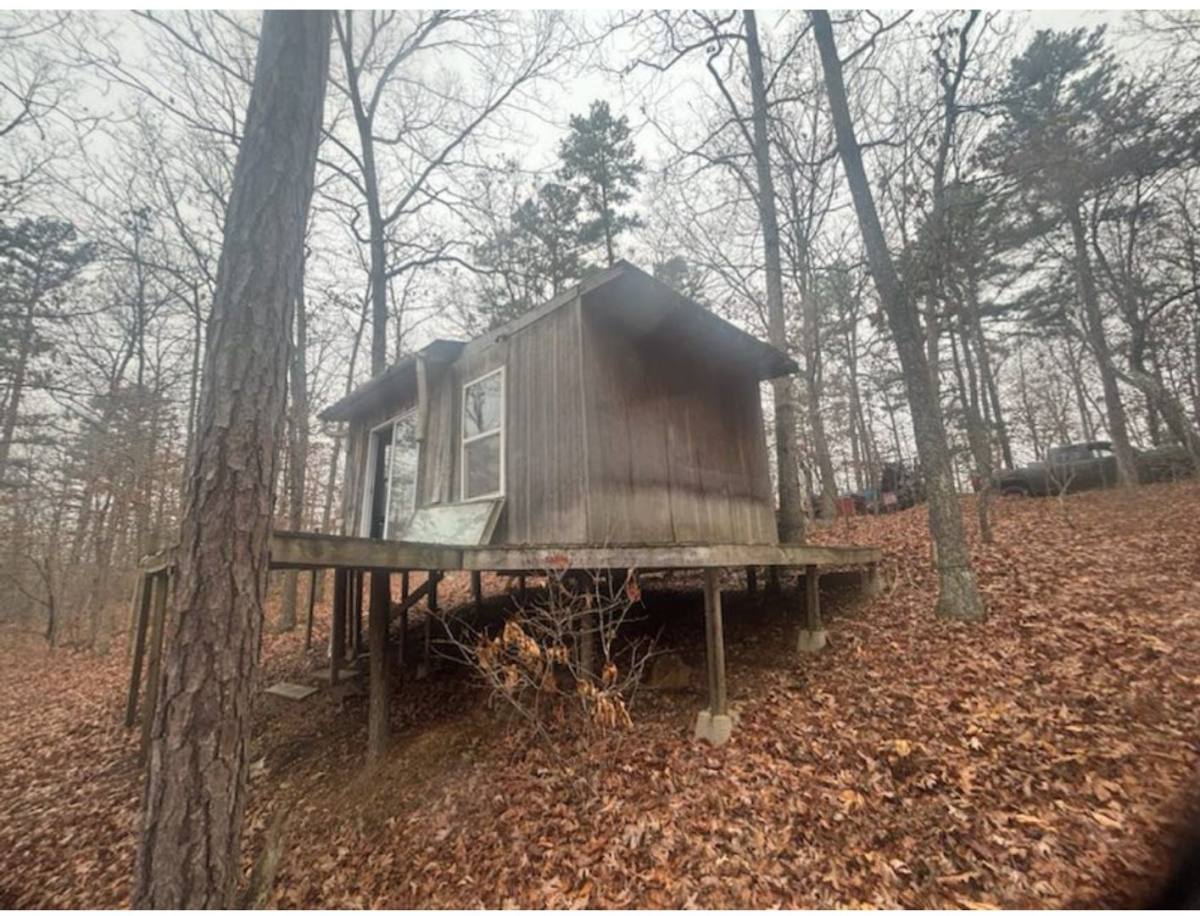 House for rent at 27880 County Rd, Annapolis, MO 63620