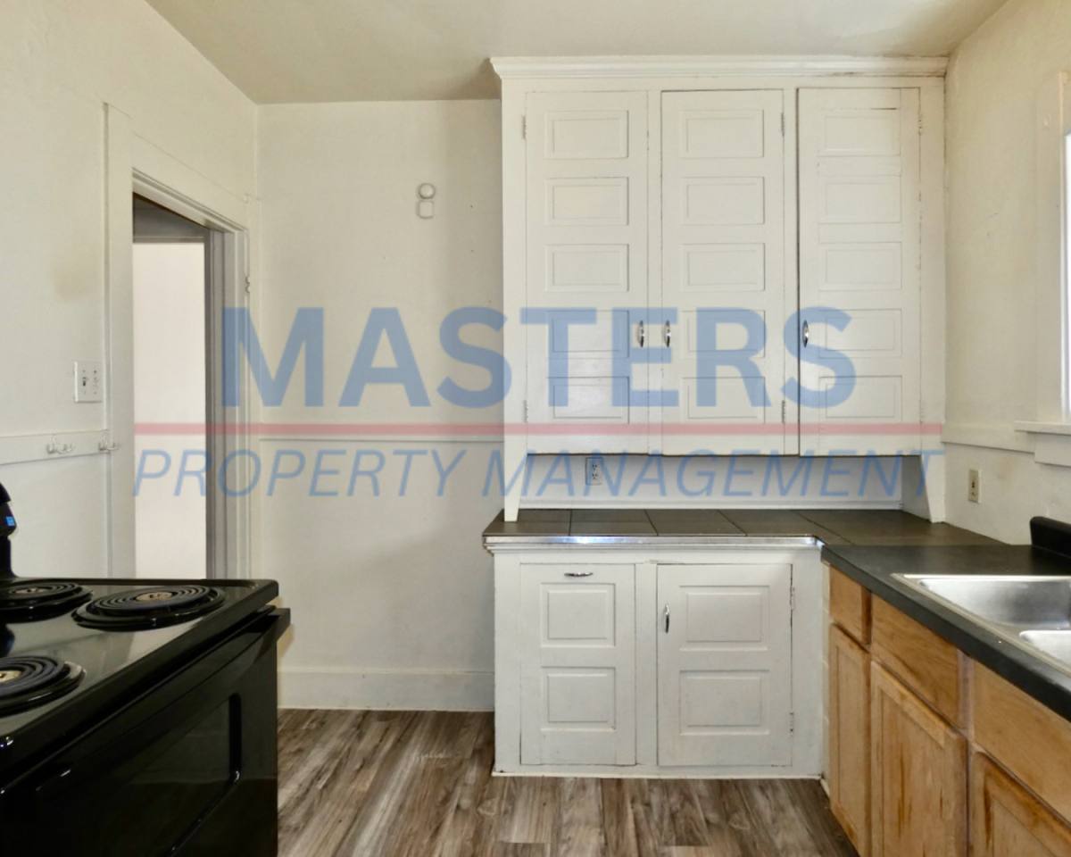 Apartment for rent at 4113 N Lockwood Ave, Toledo, OH 43612