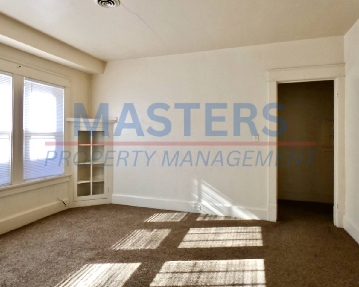Apartment for rent at 4113 N Lockwood Ave, Toledo, OH 43612