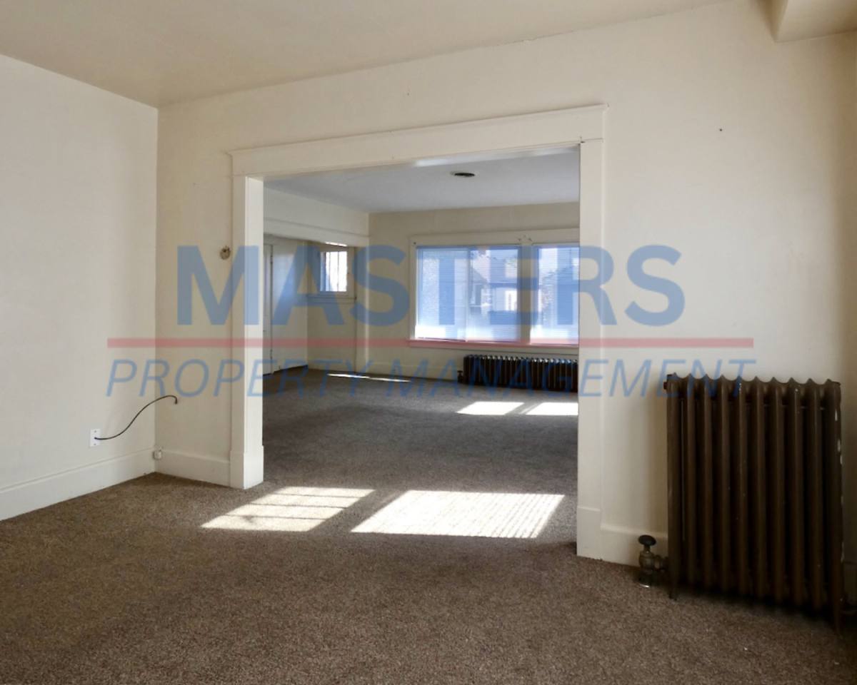 Apartment for rent at 4113 N Lockwood Ave, Toledo, OH 43612