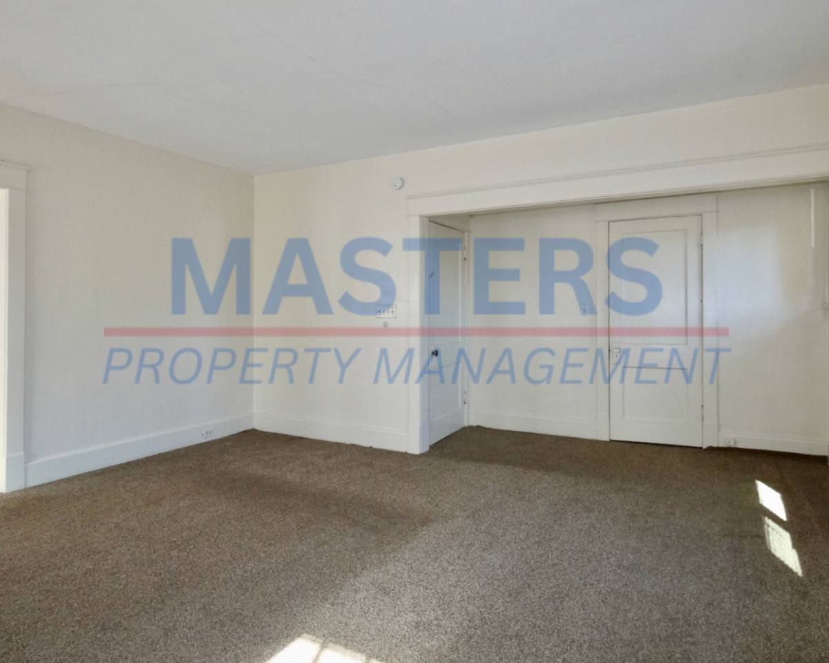 Apartment for rent at 4113 N Lockwood Ave, Toledo, OH 43612