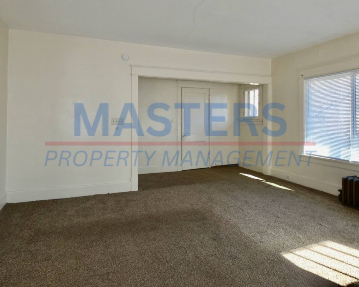 Apartment for rent at 4113 N Lockwood Ave, Toledo, OH 43612