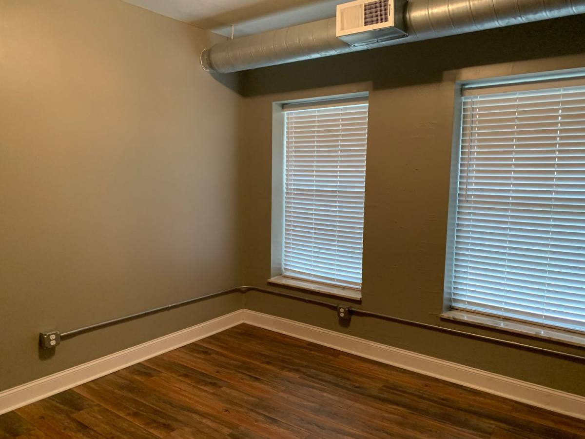 Apartment for rent at 5719 E Liberty Blvd, Pittsburgh, PA 15206