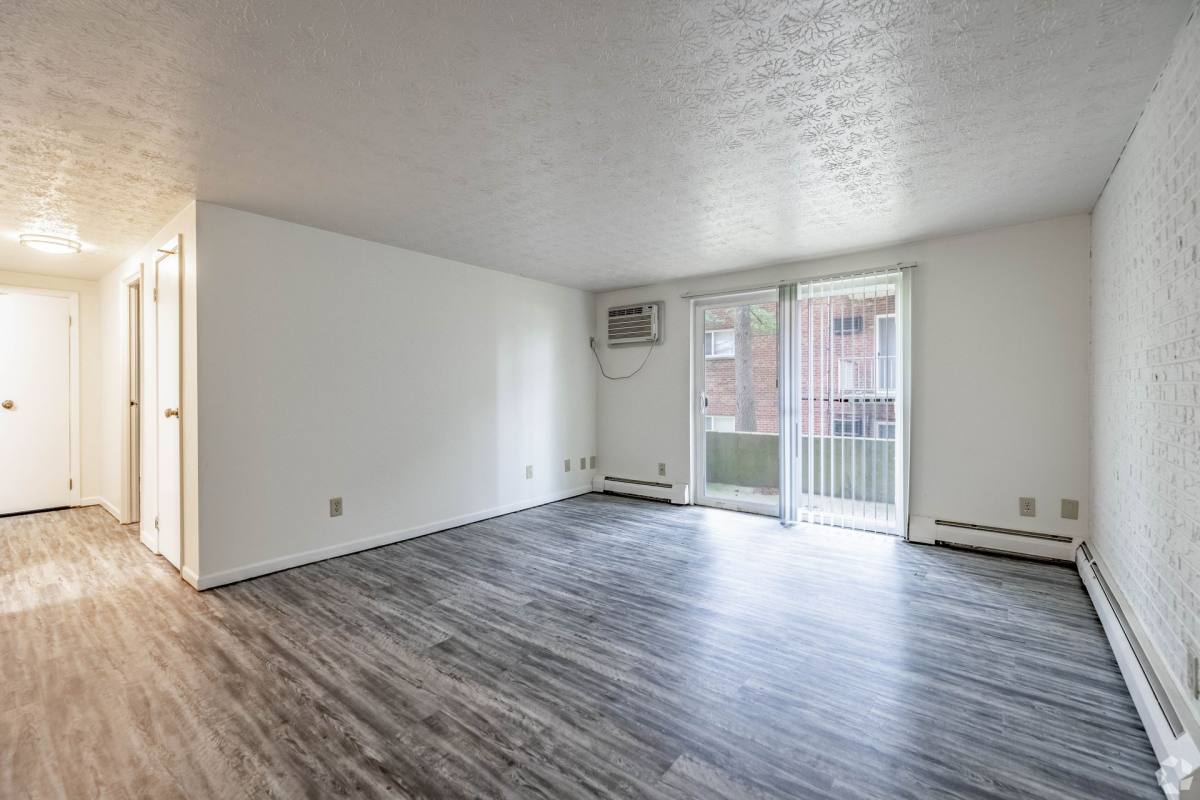 Apartment for rent at 6380 Cheviot Rd, Cincinnati, OH 45247