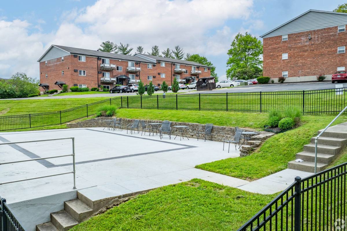 Apartment for rent at 6380 Cheviot Rd, Cincinnati, OH 45247