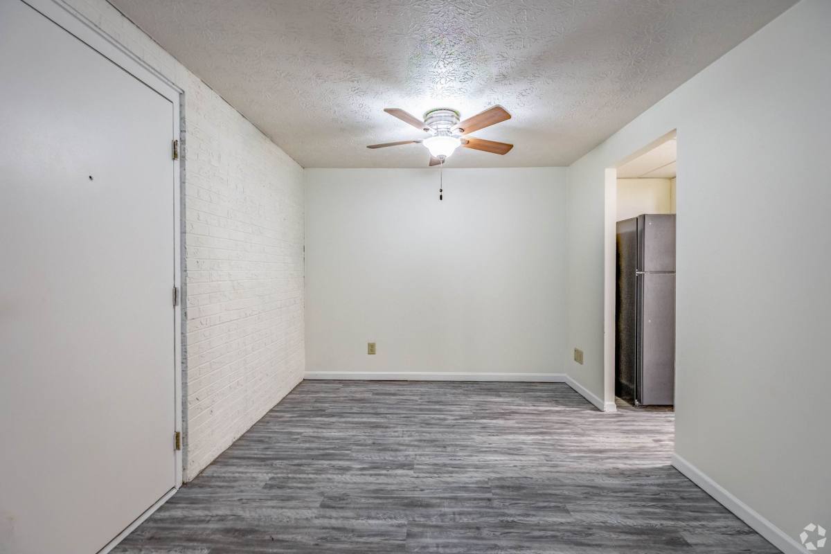 Apartment for rent at 6380 Cheviot Rd, Cincinnati, OH 45247