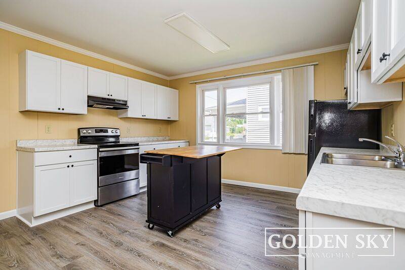 Apartment for rent at 1925 W Jackson St #1, Muncie, IN 47303