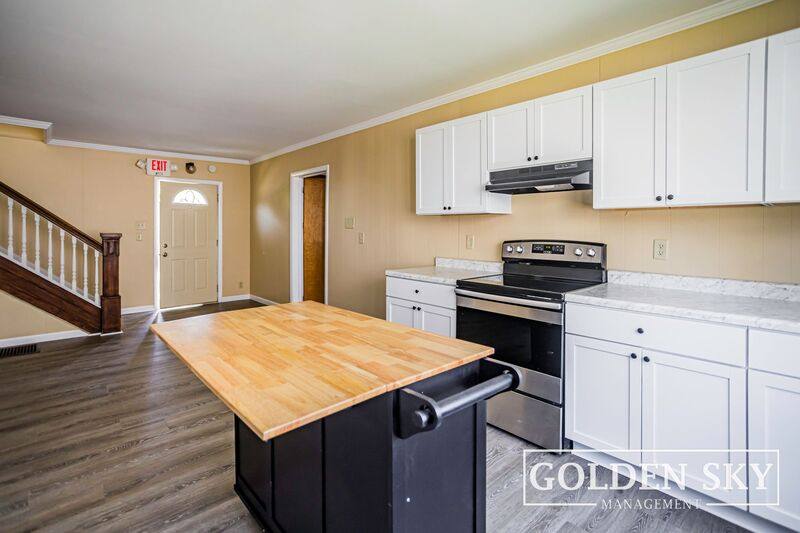 Apartment for rent at 1925 W Jackson St #1, Muncie, IN 47303