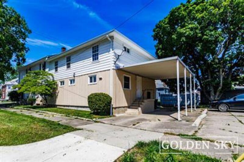 Apartment for rent at 1925 W Jackson St #1, Muncie, IN 47303