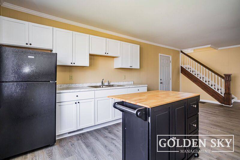 Apartment for rent at 1925 W Jackson St #1, Muncie, IN 47303