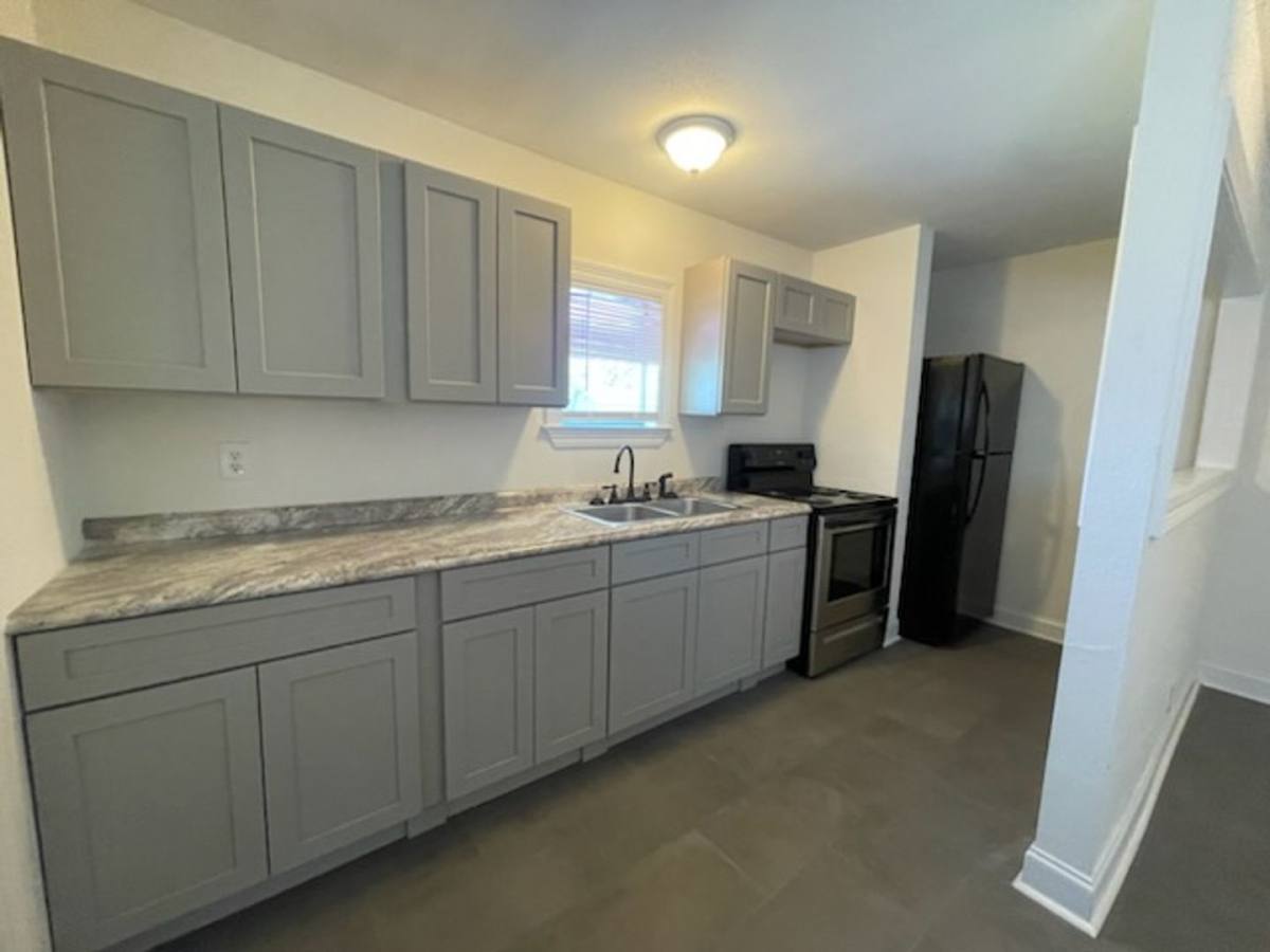 House for rent at 1300 1 2 Oklahoma, Lake Charles, LA 70607