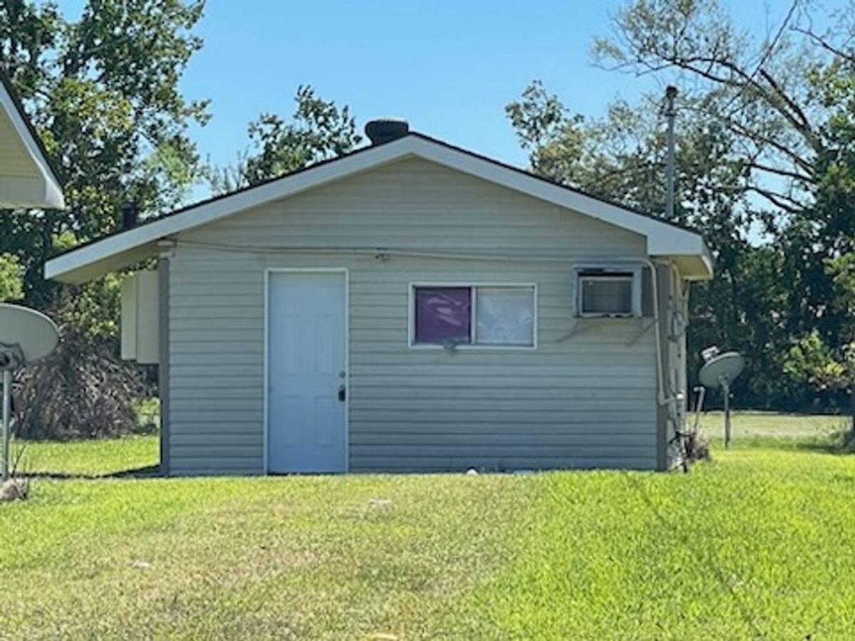 House for rent at 1300 1 2 Oklahoma, Lake Charles, LA 70607
