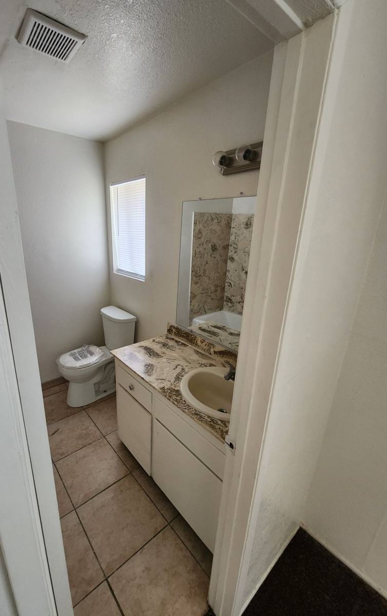 Apartment for rent at 149 W Buena Vista St, Barstow, CA 92311