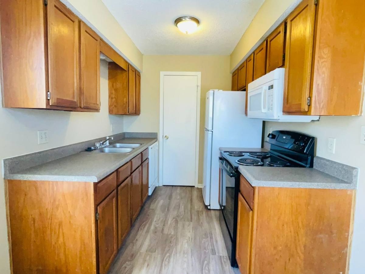 Apartment for rent at 1558 E 125th St, Olathe, KS 66061