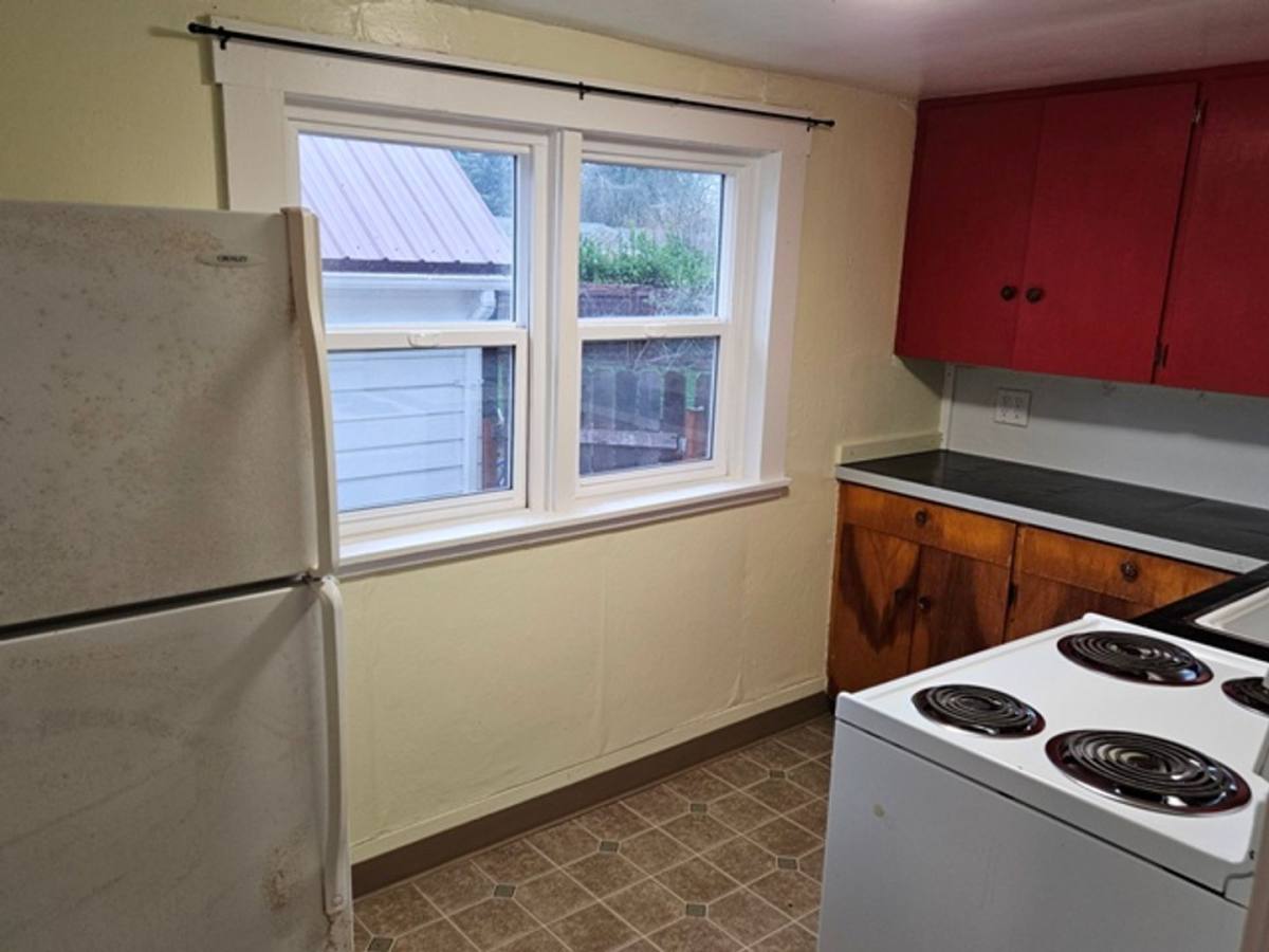 Apartment for rent at 1932 Chemeketa St NE, Salem, OR 97301