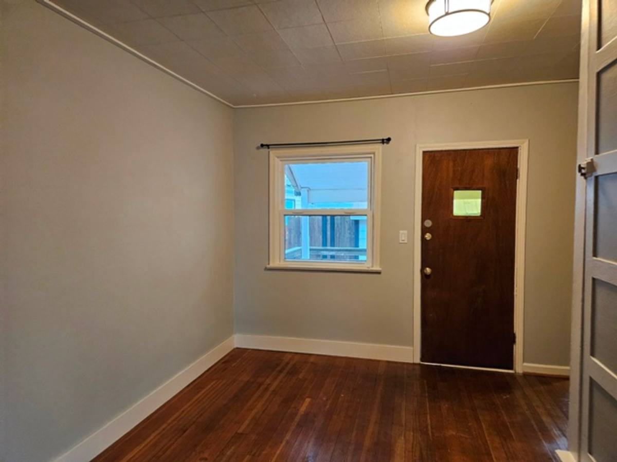 Apartment for rent at 1932 Chemeketa St NE, Salem, OR 97301