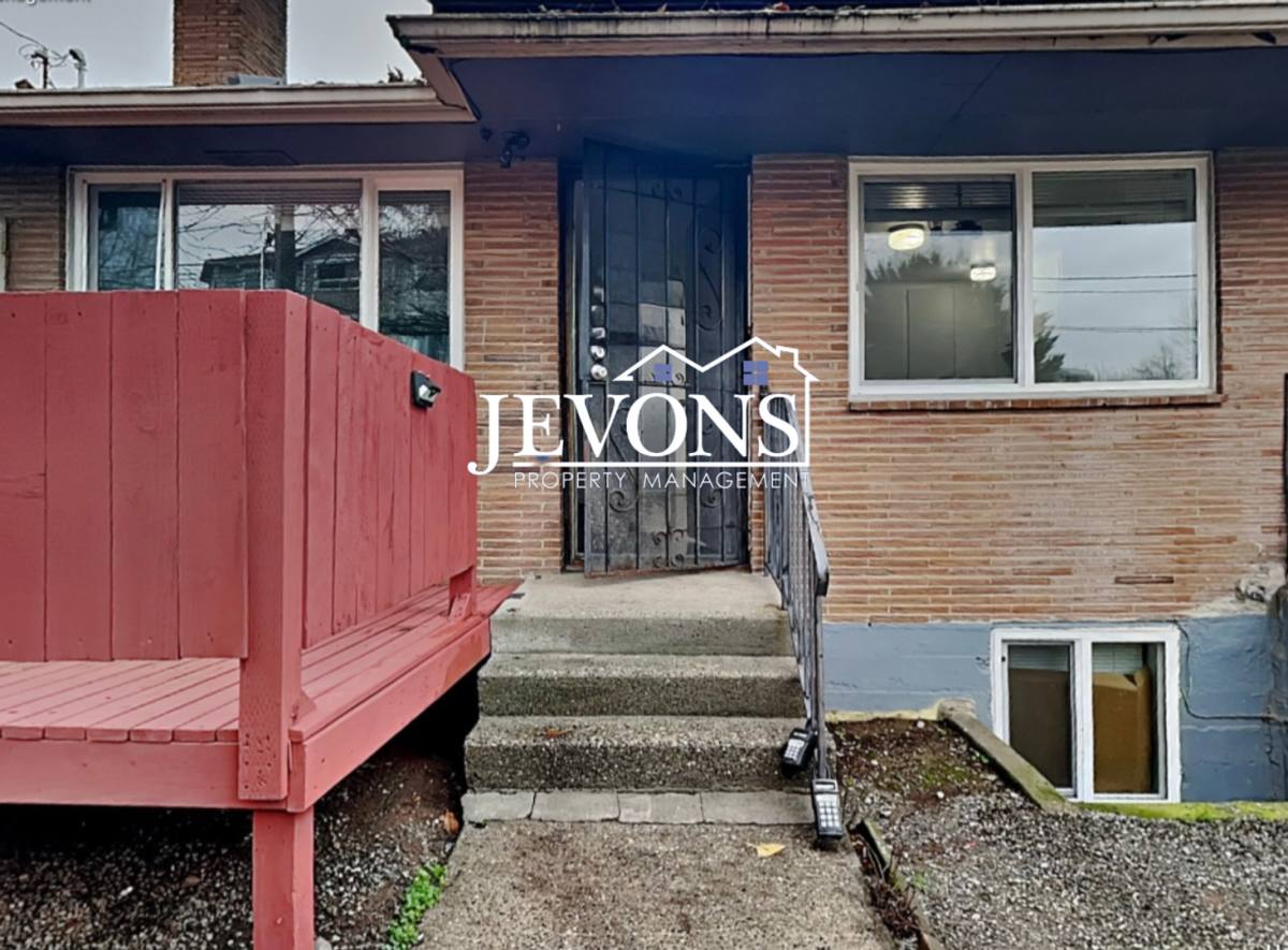 Apartment for rent at 8330 Wabash Ave S, Seattle, WA 98116