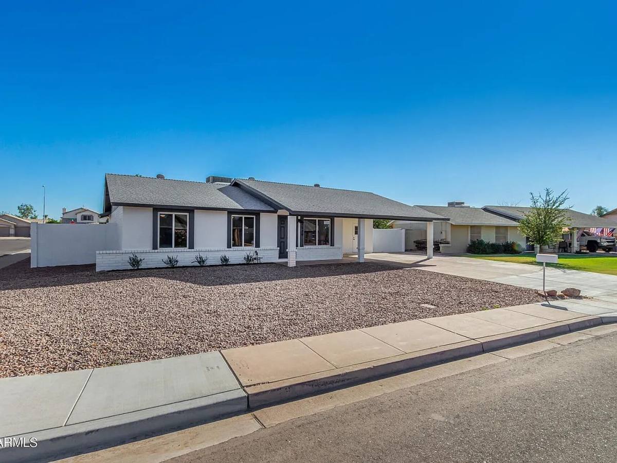 House for rent at 2529 E Commonwealth Circle, Chandler, AZ 85225