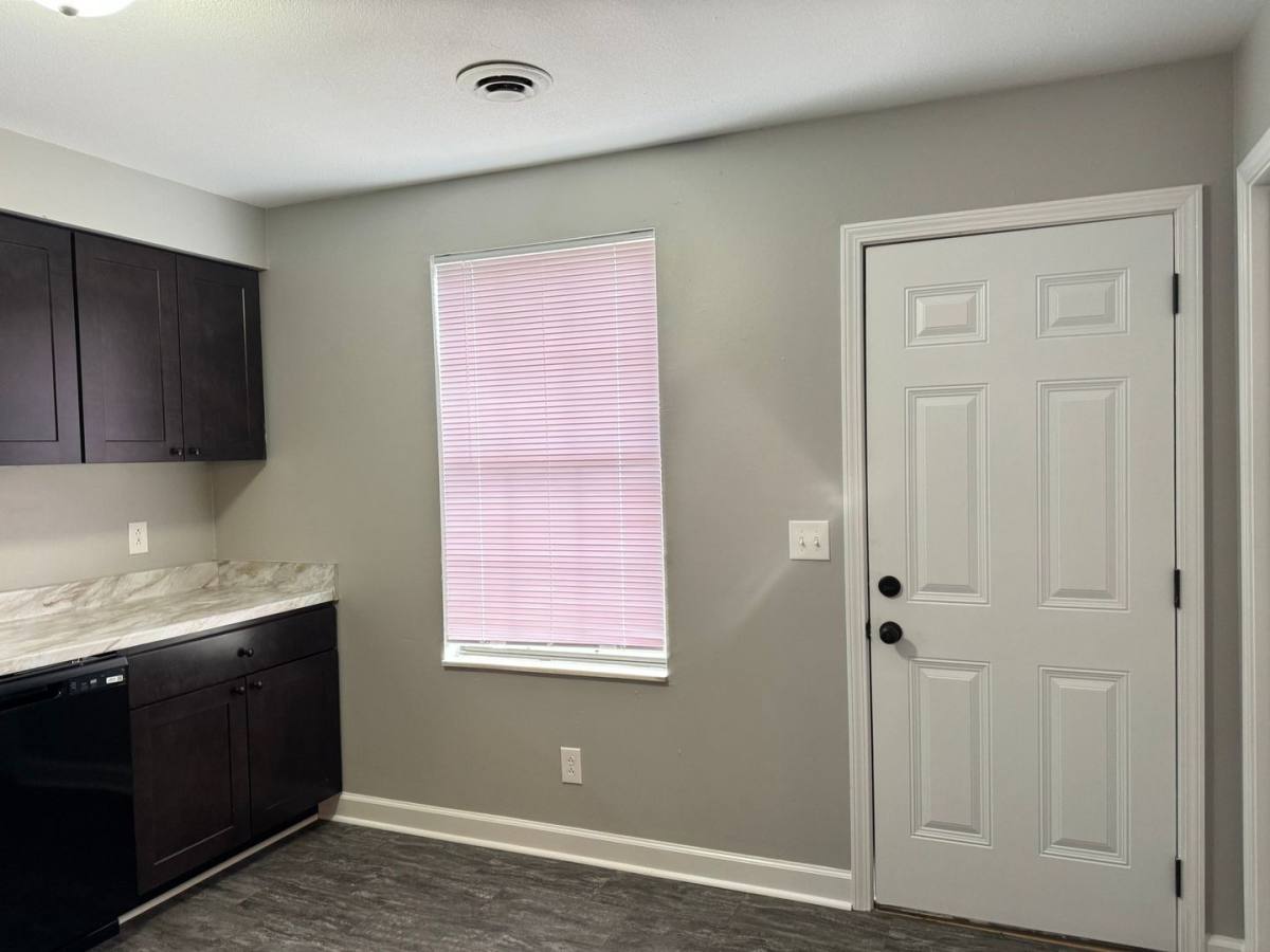 Apartment for rent at 1510 W Knollwood Circle, Clarksville, TN 37043
