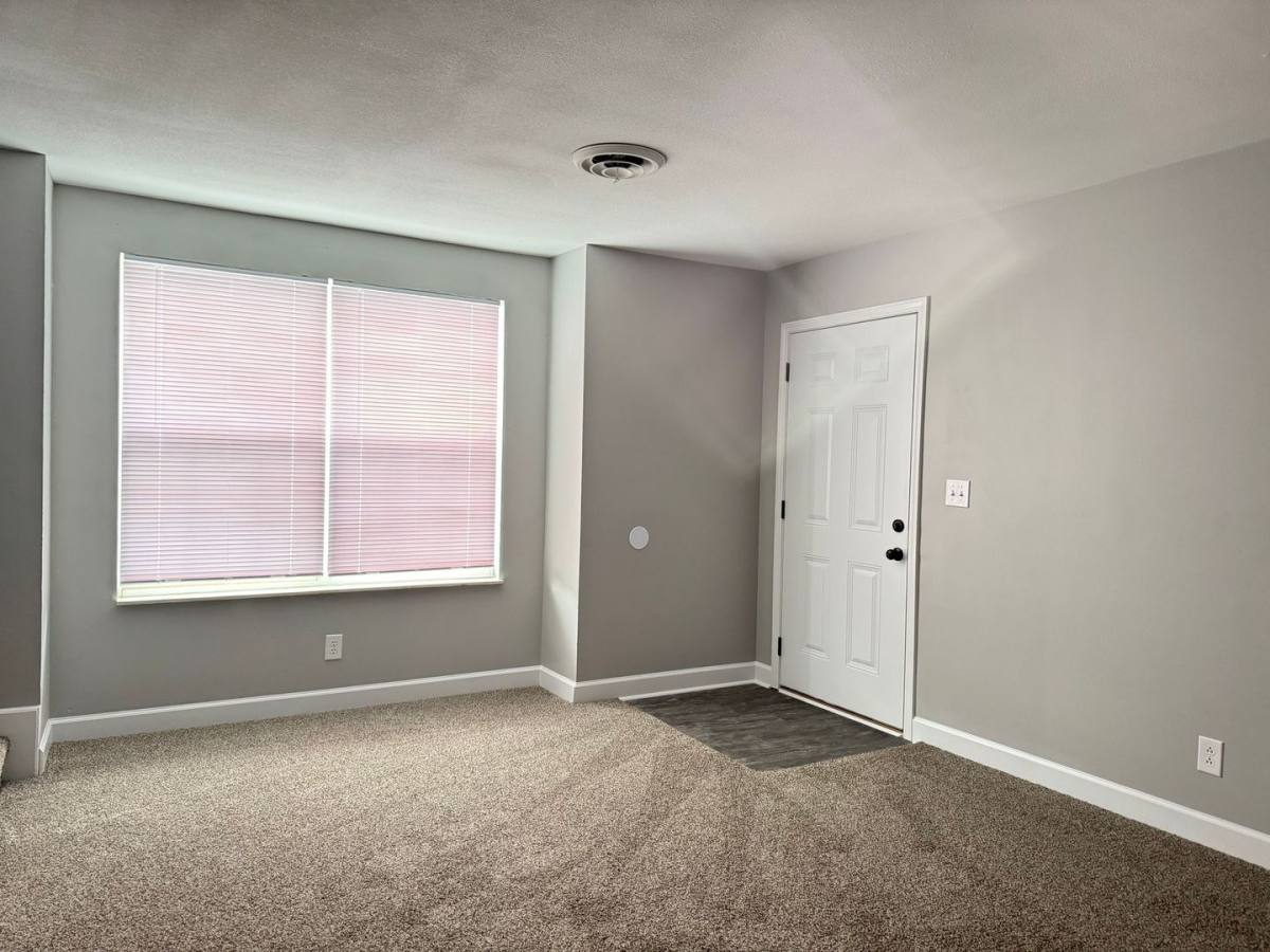 Apartment for rent at 1510 W Knollwood Circle, Clarksville, TN 37043