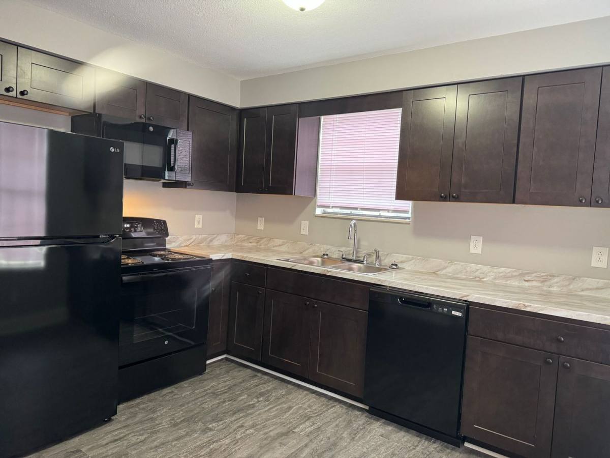 Apartment for rent at 1510 W Knollwood Circle, Clarksville, TN 37043
