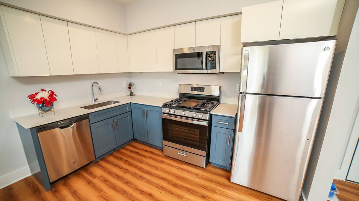 Apartment for rent at 1120 E Saint Georges Ave, Linden, NJ 07036
